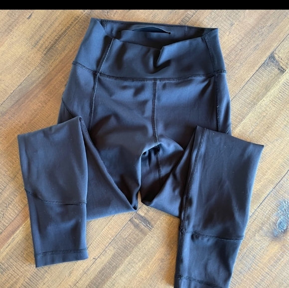 Lululemon In Movement Black Leggings - Picture 5 of 8